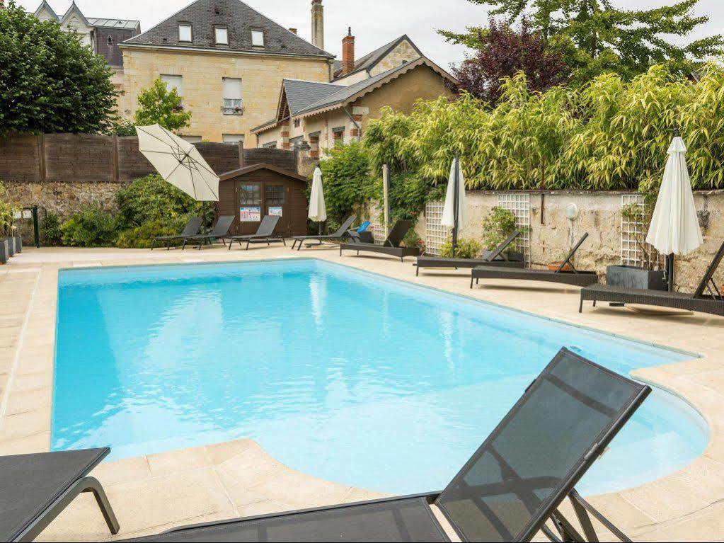 Logis De France Hotel La Chartre-sur-le-Loir